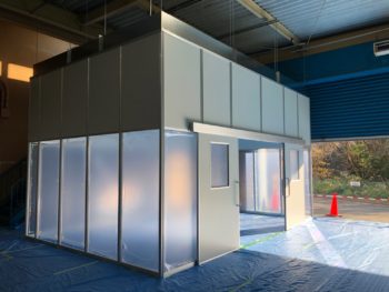 桑名市　パーテーション設置で安全快適見通しの良い空間に