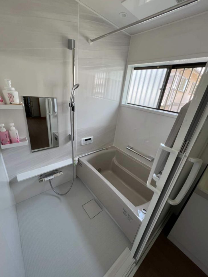   浴室リフォームで段差解消　！